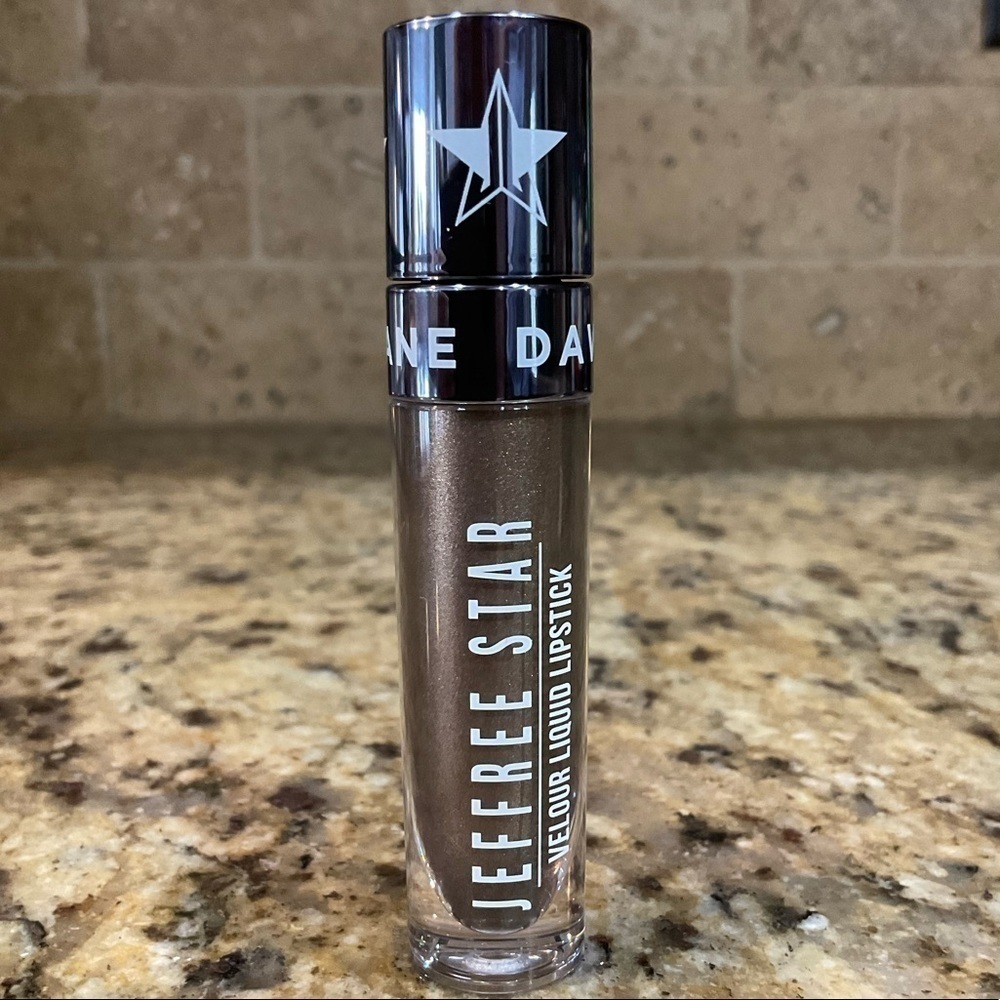 🎉 SALE JEFFREE Star Velour Liquid Lipstick in Shane